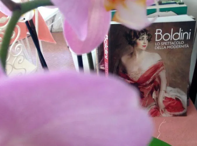 Solitude ホテル 2*