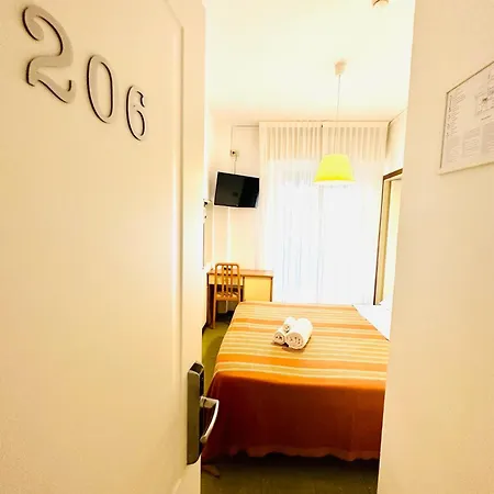 Hotell Solitude 2*